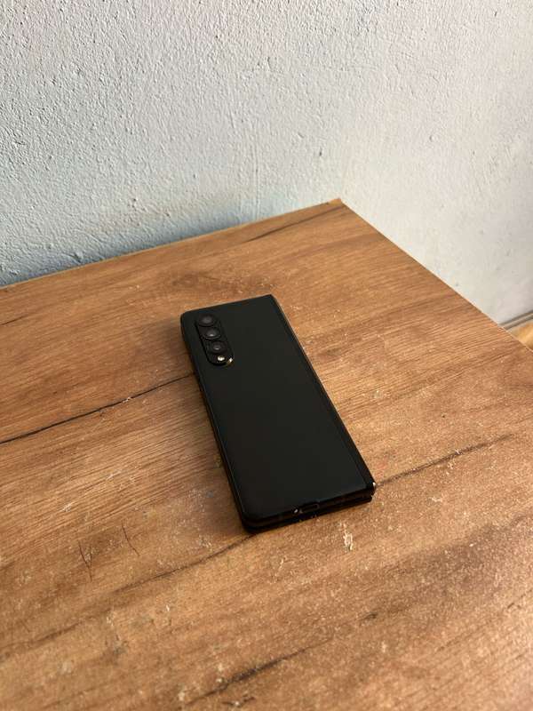 Samsung Galaxy Z Fold 3 5G 256GB Pre owned