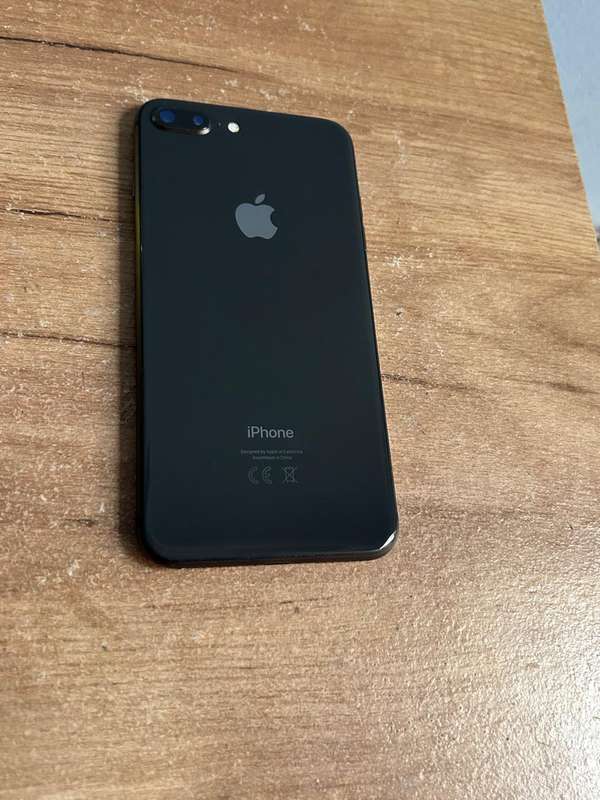 Apple iPhone 8 plus 64GB