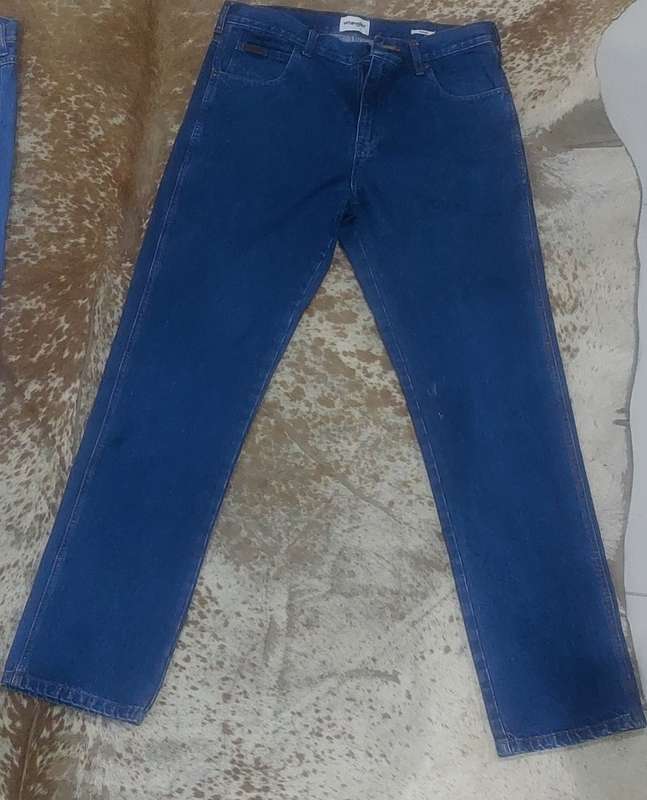 UNWANTED GIFT 100% COTTON WRANGLER TEXAS JEANS SIZE 34 BID PER PAIR 2 AVAILABLE