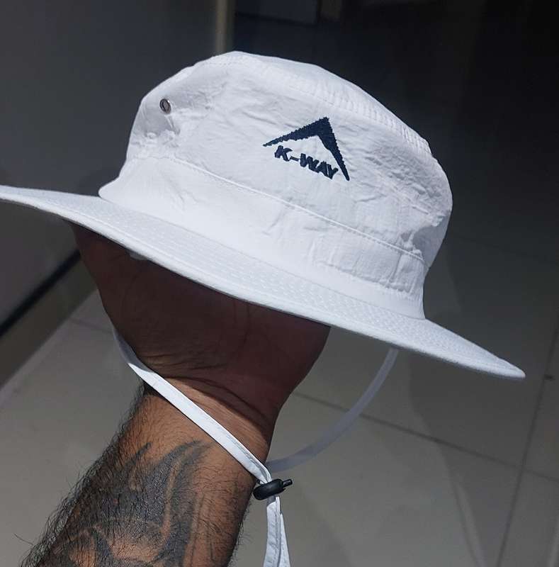 UNWANTED GIFT KWAY SUN HAT