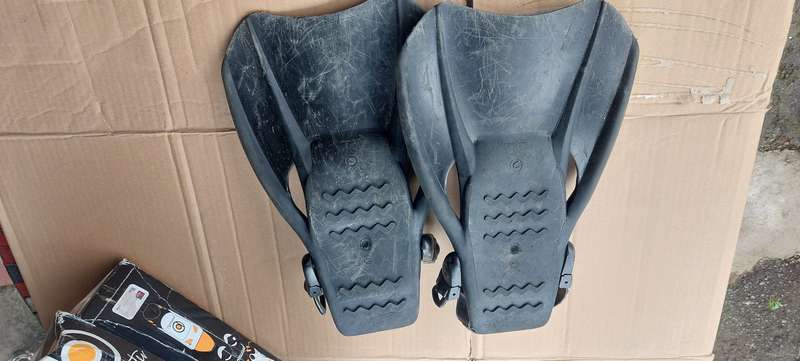 AQUA LUNG FLIPPERS