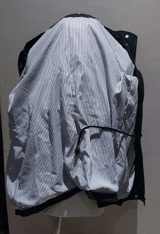 LADIES JACKET SIZE MEDIUM
