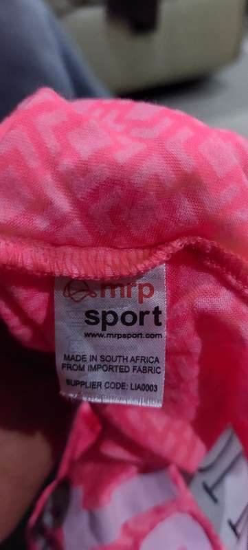 MAXED LADIES TOP SIZE SMALL