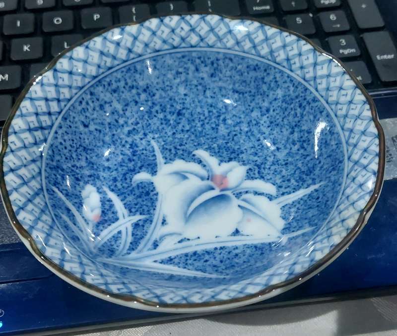 signed Imari Asian bowl