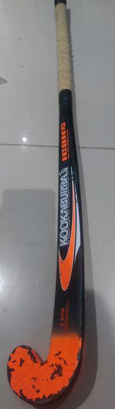 SENIOR KOOKABURRA XBOW HOCKEY STICK PAINT CHIPS BUT PERFECT CONDITION