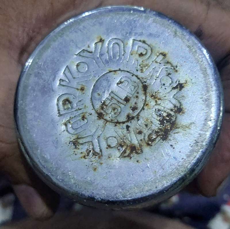 YORK 5LB DUMBELL HAS SURFACE RUST SEE PICS WEIGHT