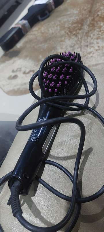 IGIA PROLINE HAIR STRAIGHTNER WORK PERFECT