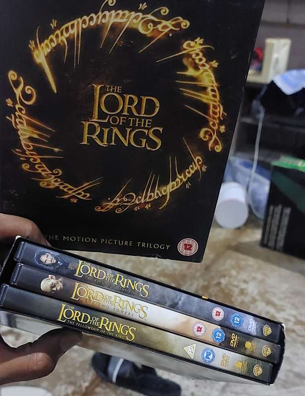 LORD OF THE RINGS BOX SET 6 DISC LIKE NEW