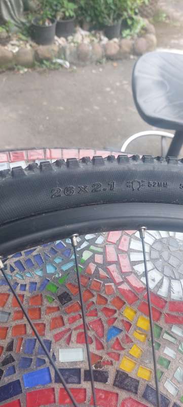 SHIMANO ALLUMINIUM RIM WITH TYRE AND DISC BRAKE SIZE IN PICTURES
