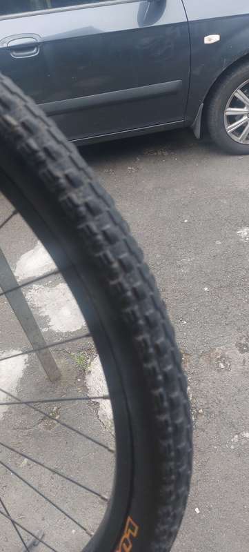 SHIMANO ALLUMINIUM RIM WITH TYRE AND DISC BRAKE SIZE IN PICTURES