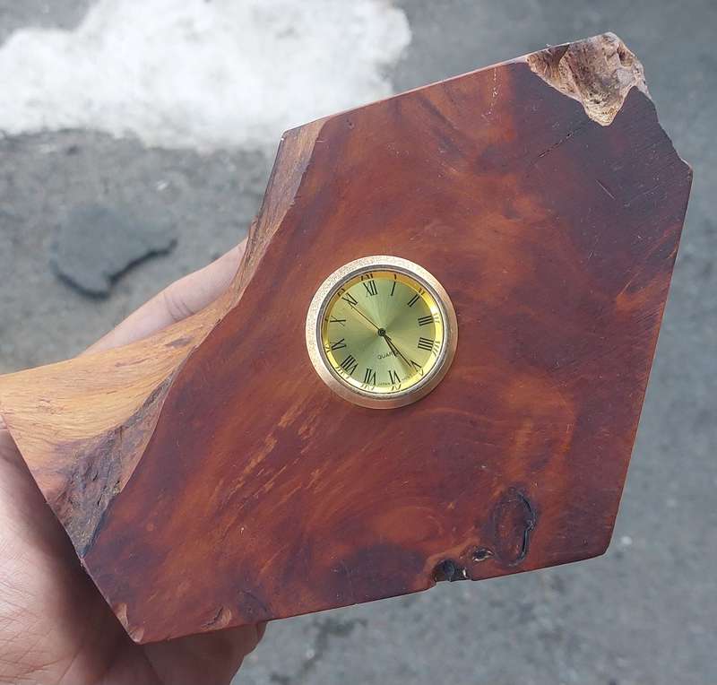 FOR THE COLLECTOR VINTAGE GENUINE BURL WOOD WITH JAPAN MOVT WATCH WORKS PERFECTLY