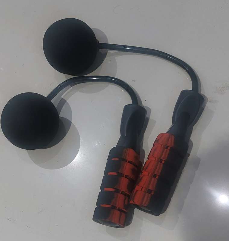 CORDLESS SKIP ROPE LIKE NEW