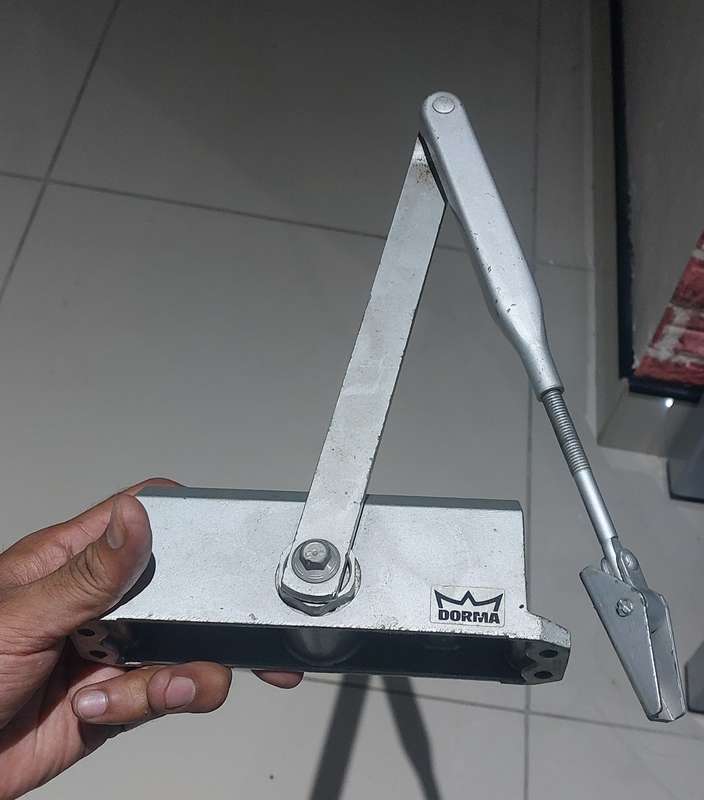 DORMA DOOR CLOSER