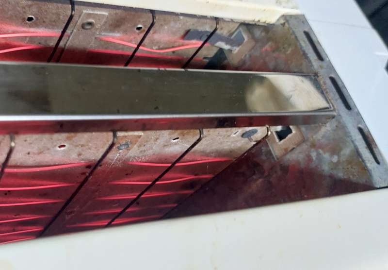 LOGIK 2 SLICE TOASTER
