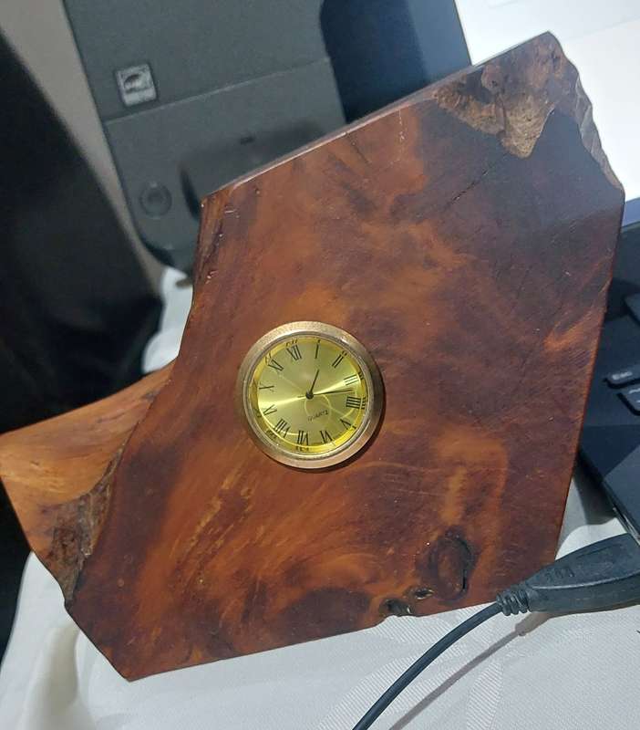 Genuine Burl Wood Desk Clock with Japan Movement works 200%
