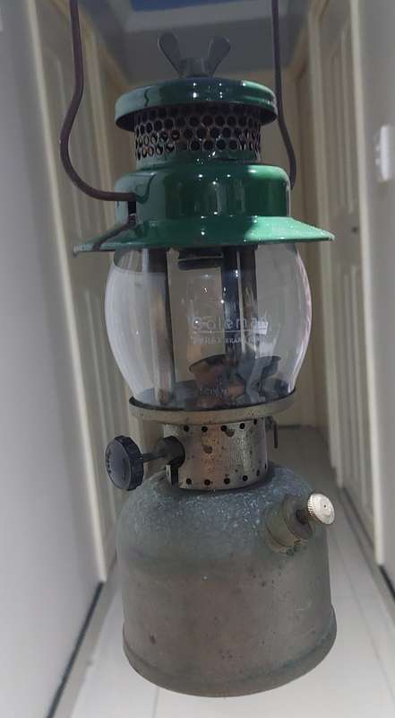 VINTAGE SUNSHINE OF THE NIGHT MADE IN THE USA COLEMAN LANTERN