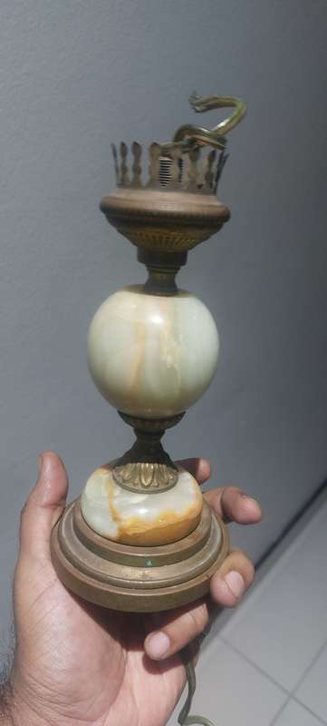 VINTAGE BRASS AND ONXY LAMP
