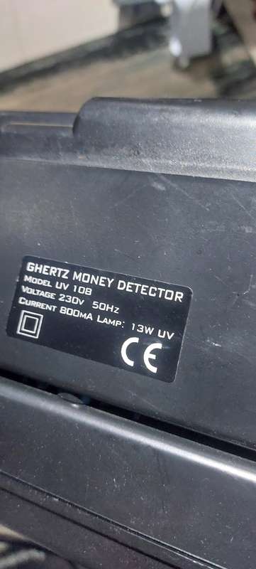 LIKE NEW GHERTZ MONEY DETECTOR WITH MAGNIFY  GLASS WORKS 200%