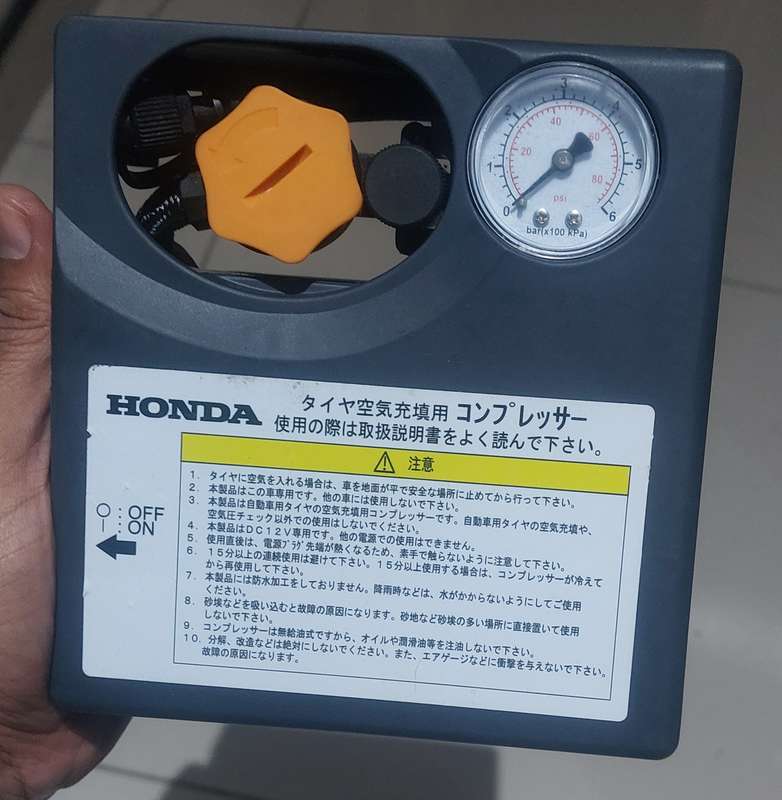 a must have in every vehicle Honda 6 bar tyre air compressor