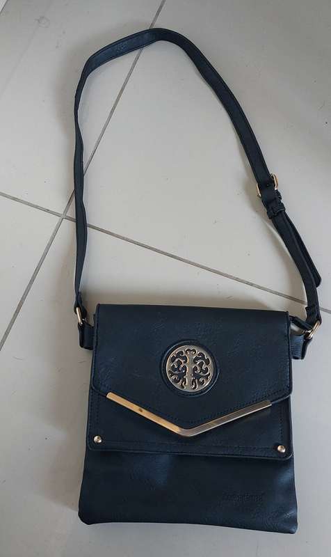 COLORSMITH  SLING BAG