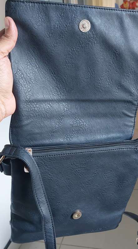 COLORSMITH  SLING BAG