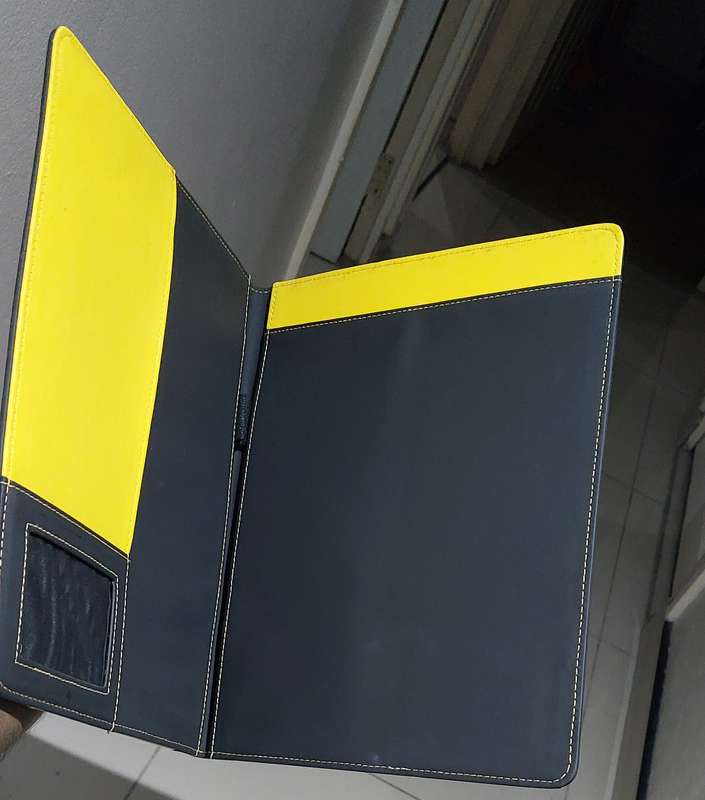 TARGUS NEOPRENE FOLDER