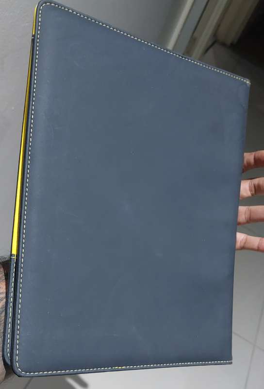 TARGUS NEOPRENE FOLDER