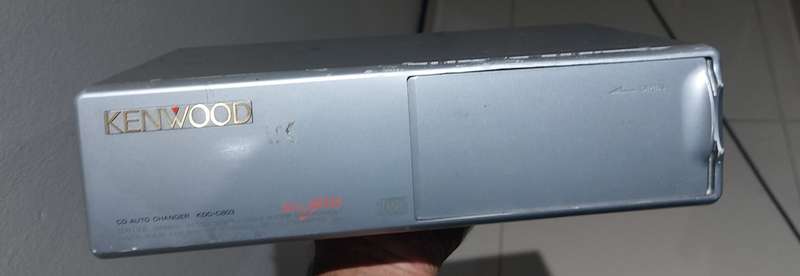 vintage kenwood cd shuttle only on cables sold as not working