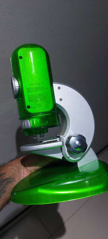 toy microcope sold as not working