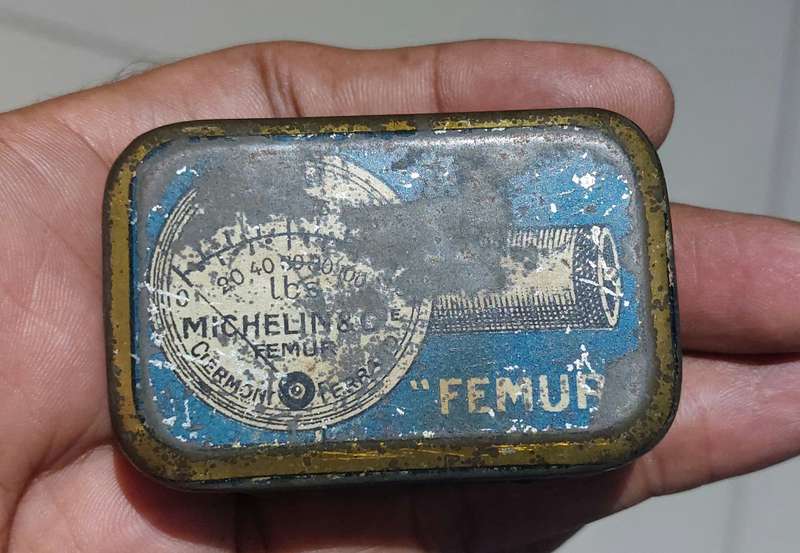 super rare 1918  vintage michelin tyre pressure gauge in case and instructions