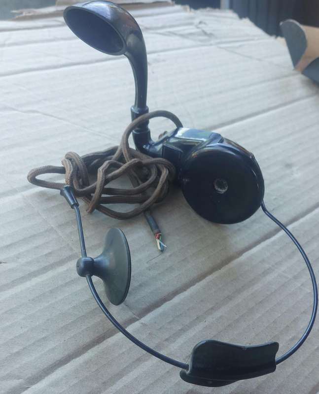 for the collector vintage head set not working