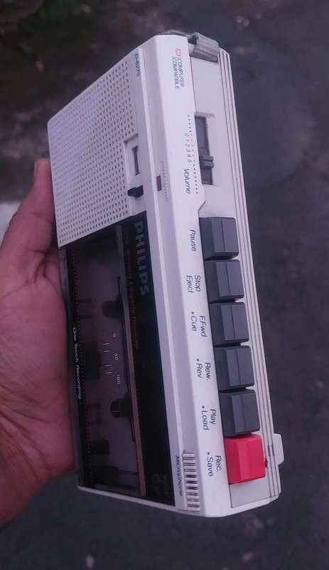 vintage portable Philips cassette player works 200%