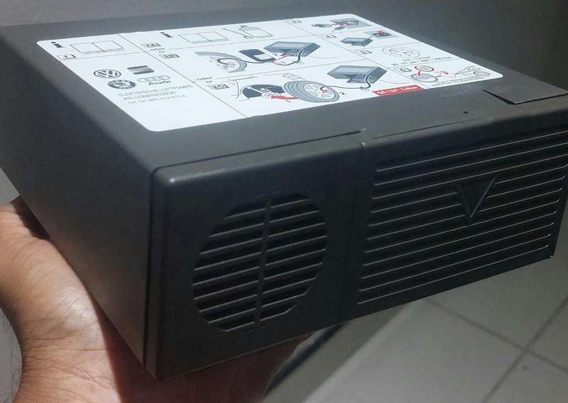 last 0ne OEM VW AUDI 6 BAR TYRE AIR COMPRESSOR FOR CARS AND SUV