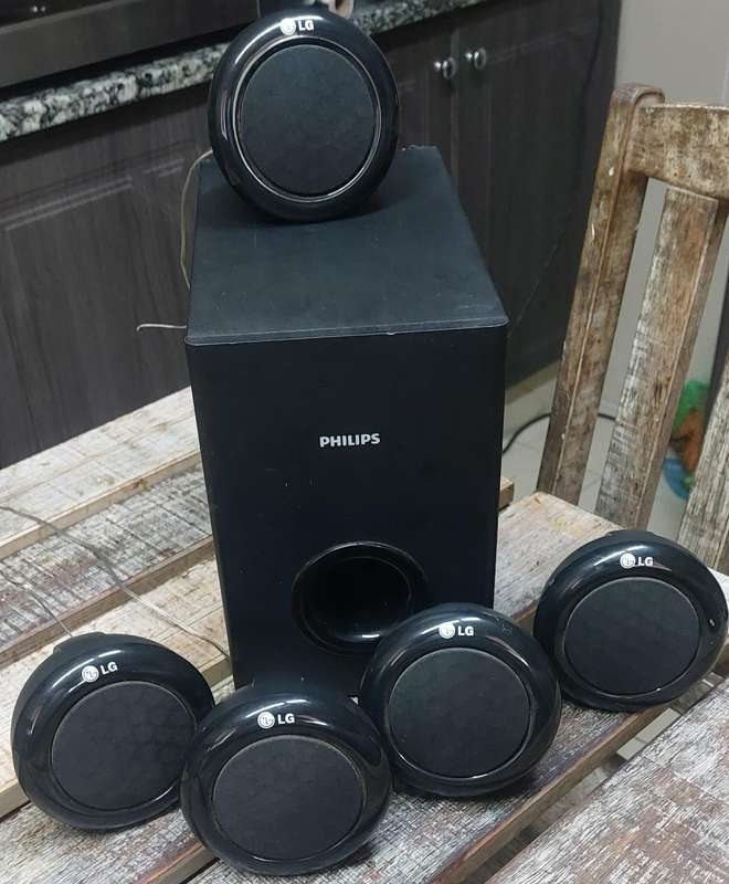 lg home thearte speakers and phillips sub woofer works 200%