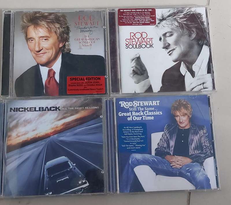 cds music bid for the lot