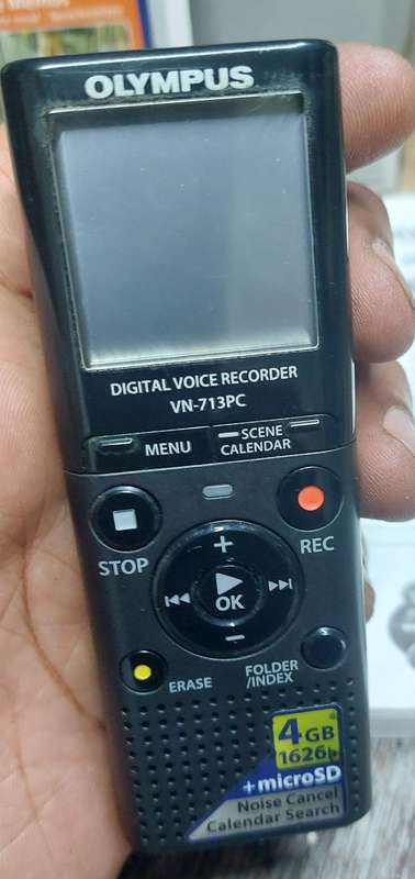 olympus vn-713pc digital voice recorder boxed incl pouch battery included.