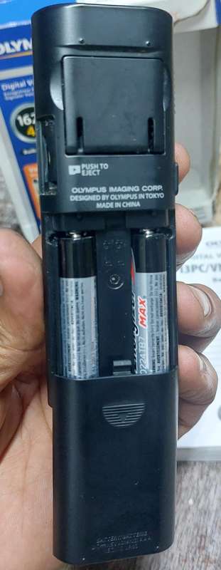 olympus vn-713pc digital voice recorder boxed incl pouch battery included.