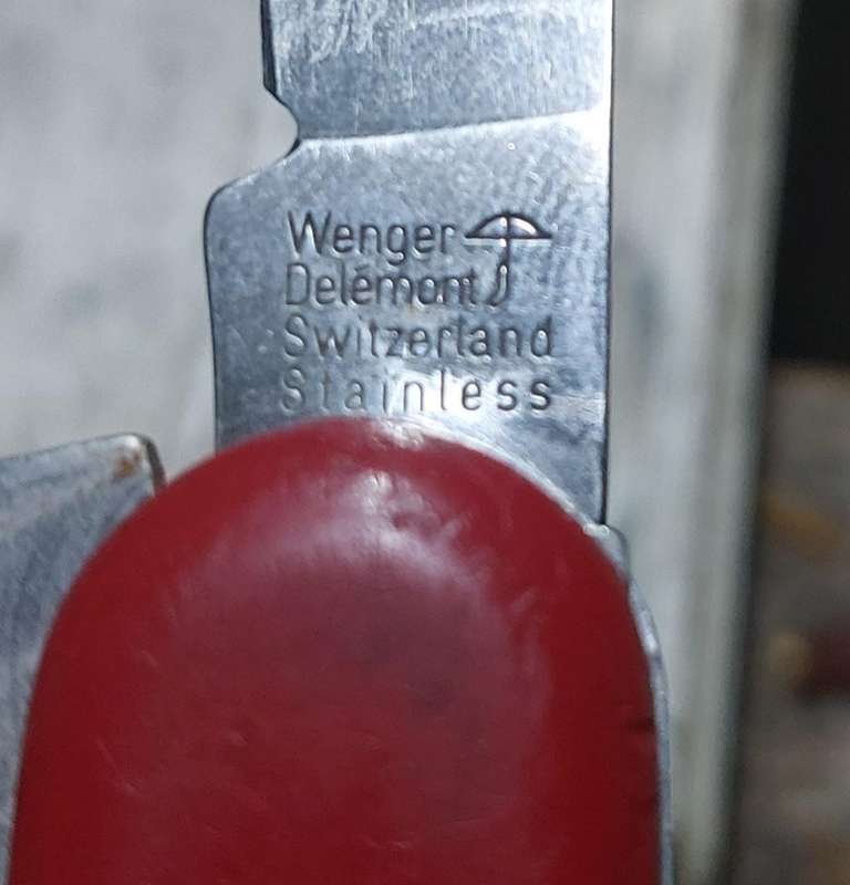 swiss army knife please note tip of big blade is chipped overall awesome condition