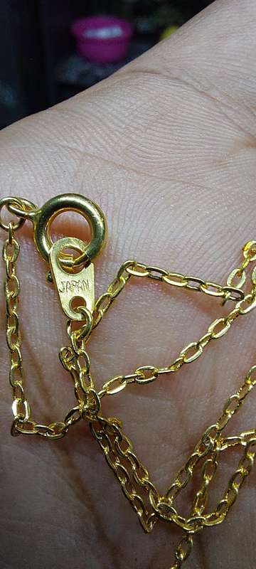 made in japan vintage neck chain absolutely stunning unsure of material.