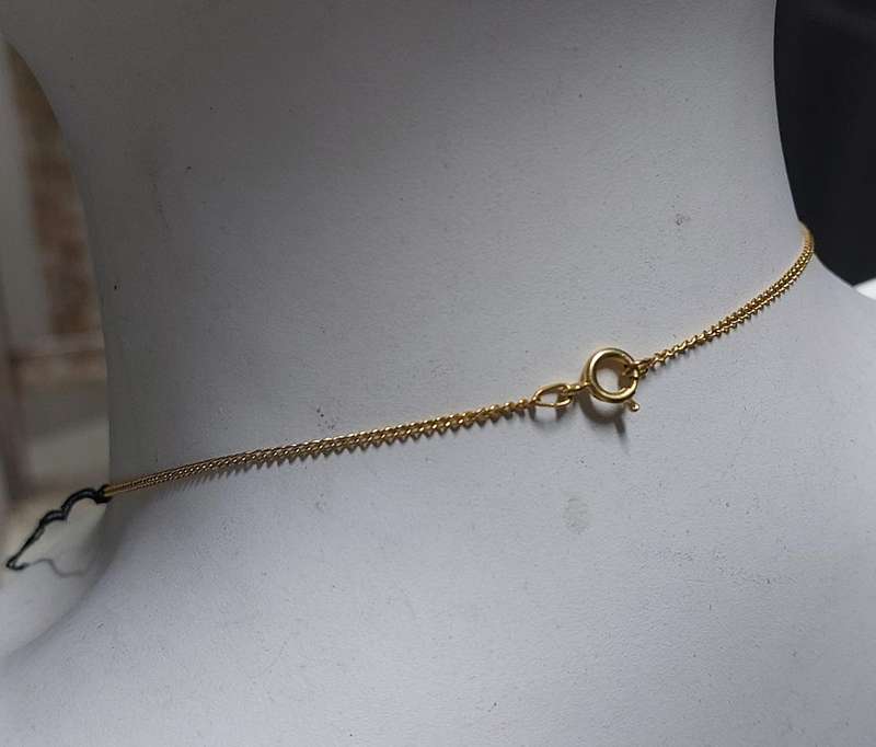vintage lady choker chain