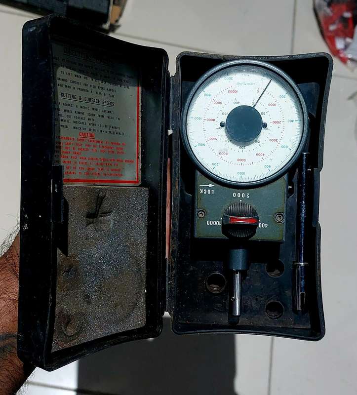 vintage speed gauge unsure what this is selling as not working