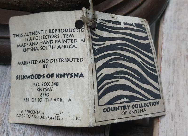 Limited edition collectable knysna Rhino with certificate attached
