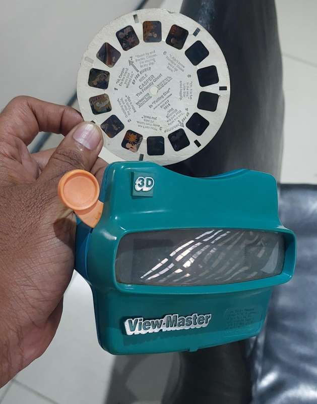Vintage 3d viewmaster and casper slides