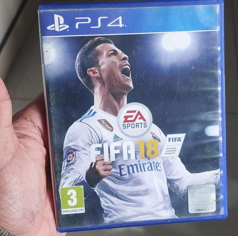 Playstation  4 GAME LIKE NEW