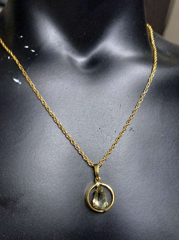 vintage neck chain absolutely stunning unsure of material nice weight.