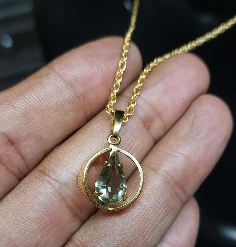 vintage neck chain absolutely stunning unsure of material nice weight.