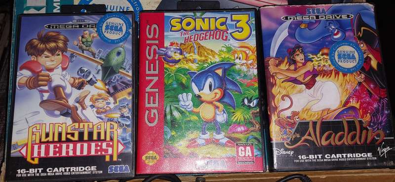 For the collector Sega Megadrive boxed all original like new incl 3 games and all accessories.