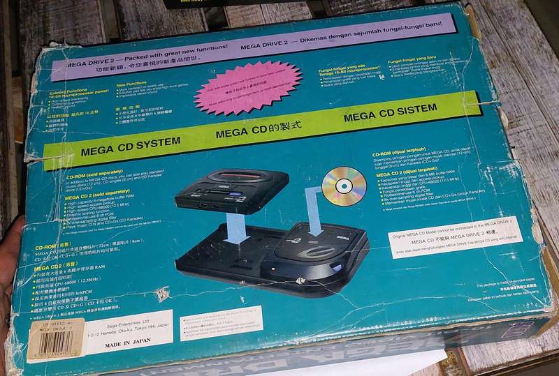 For the collector Sega Megadrive boxed all original like new incl 3 games and all accessories.