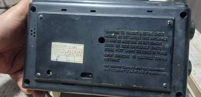ultra rare clock radio works 200% plug changed from international to test