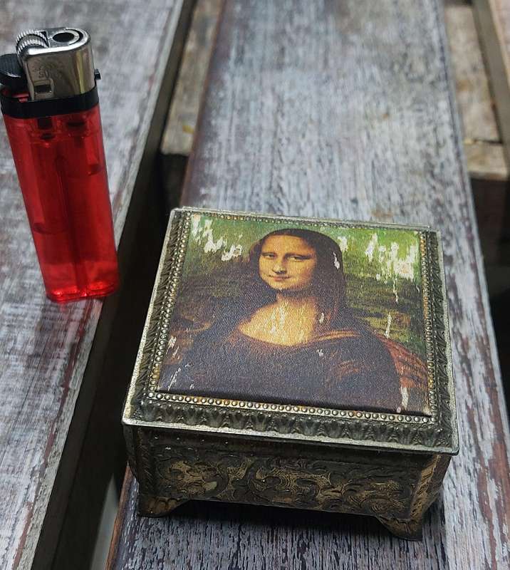 Vintage Heavy metal monalisa trinket box